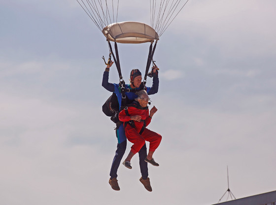 Georgina Harwood, Skydiving Georgina Harwood, Skydiving